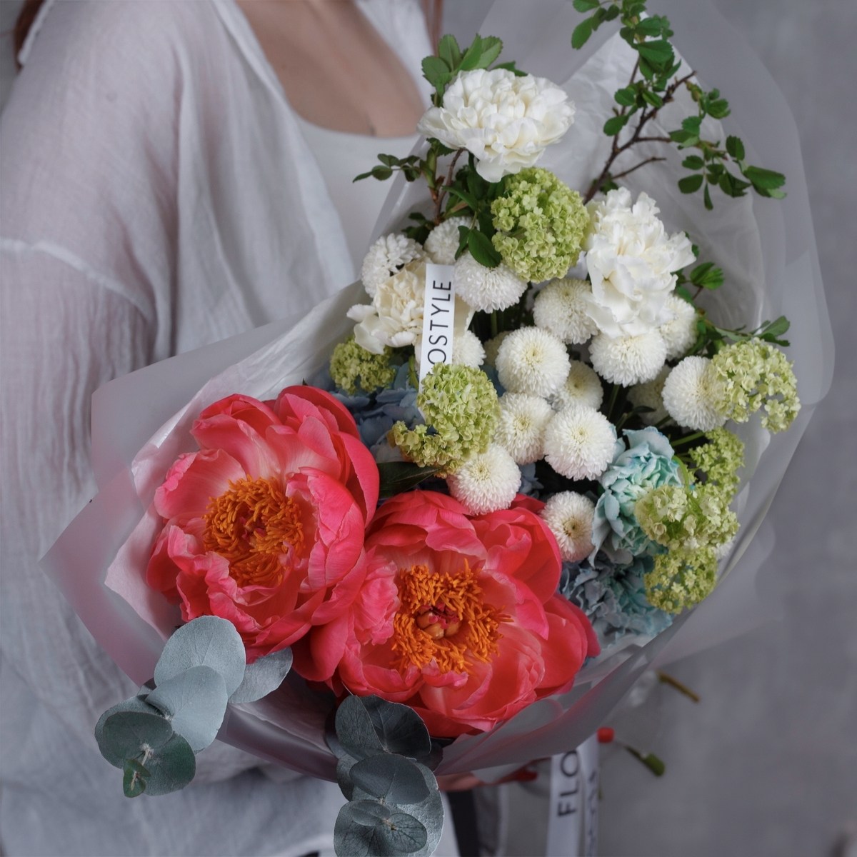 sbornyj buket s pionami i gortenziej  15